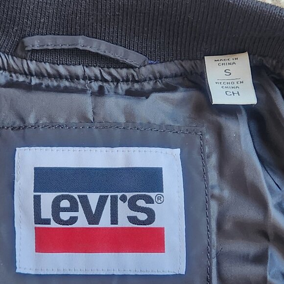 NWT Levi's Quilted Bomber Jacket Black Small - Picture 4 of 8